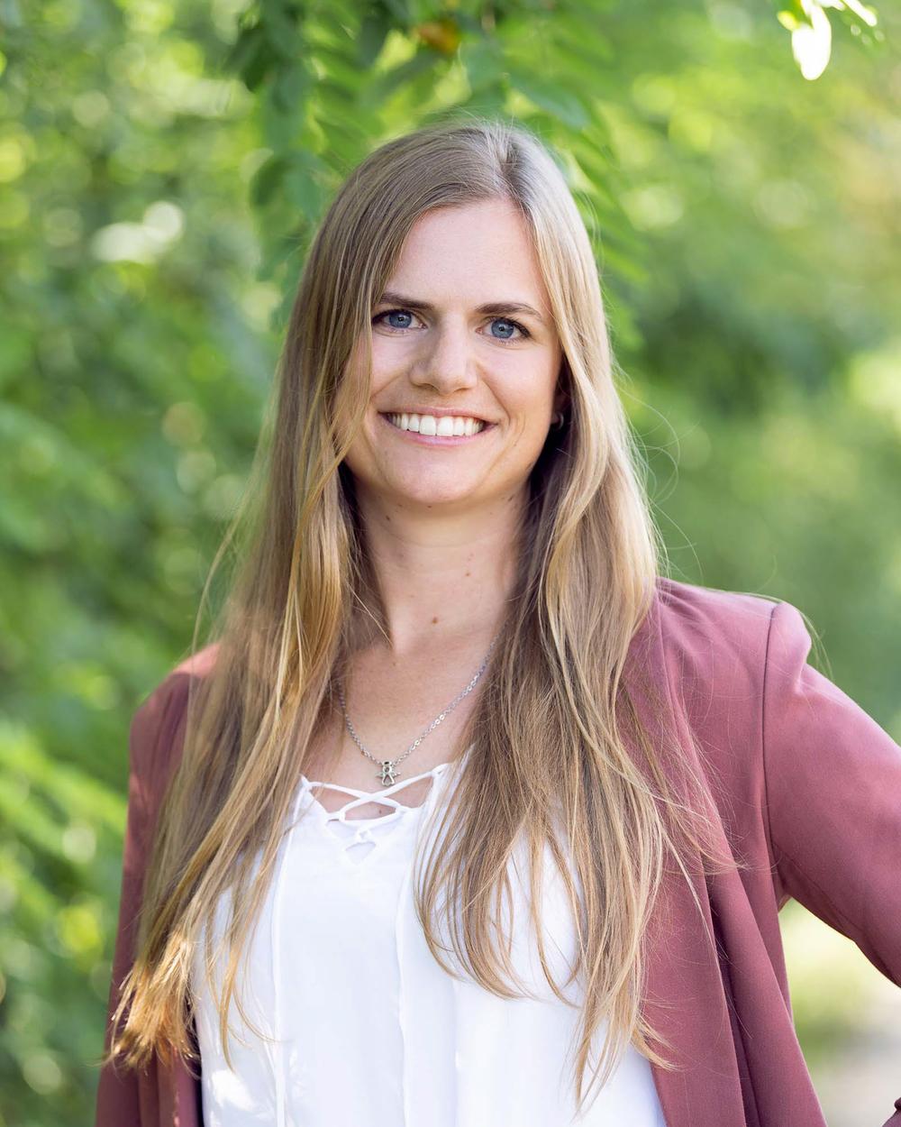 Portrait of Nadine Kalt